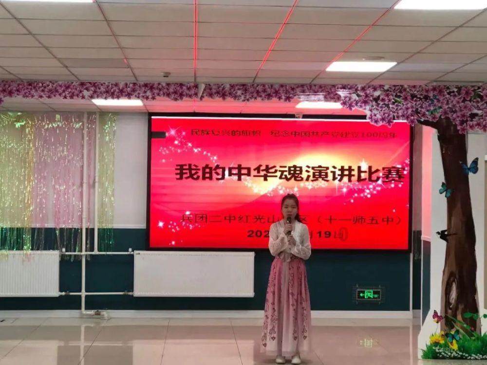 逃离电梯间